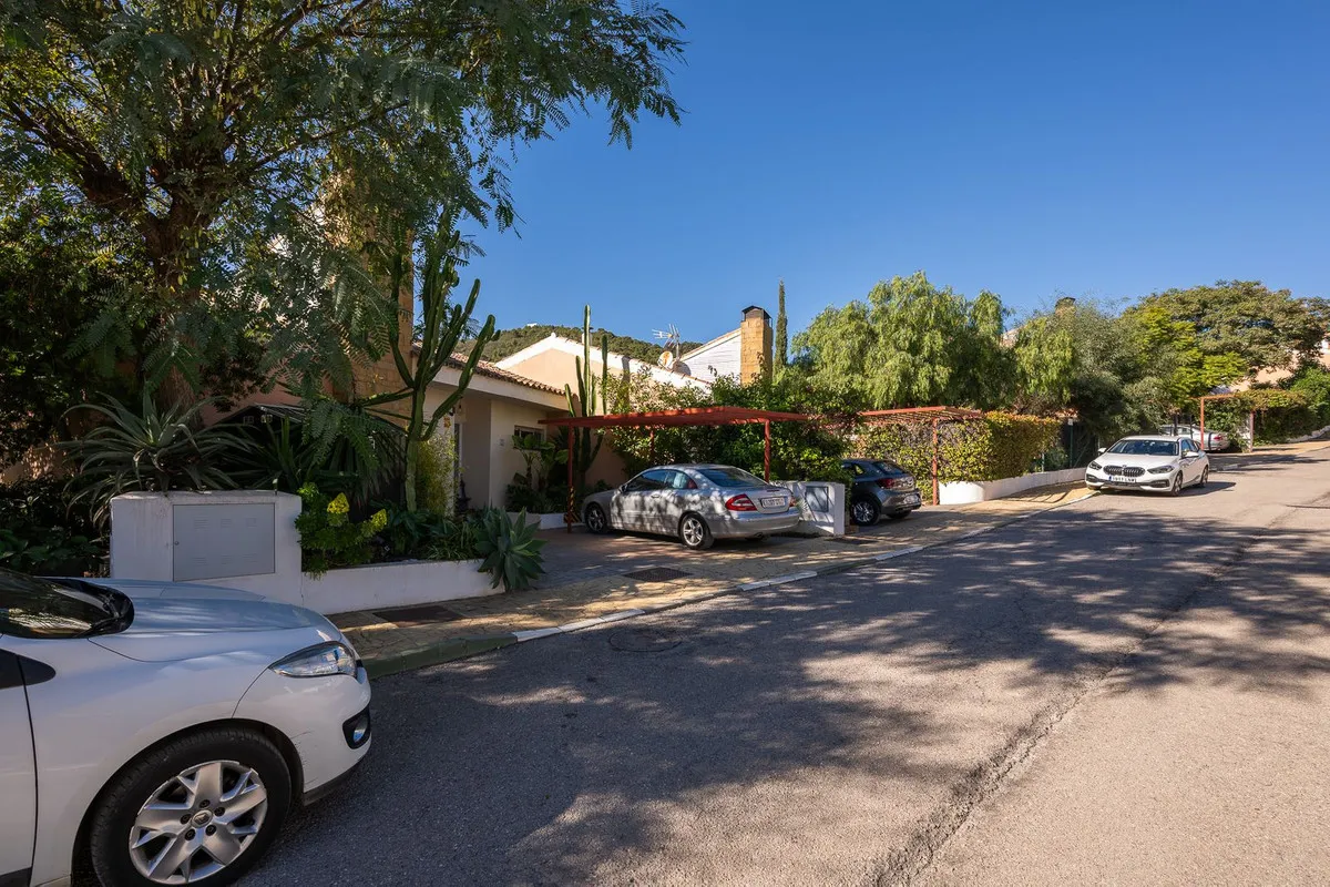 4f528ac5-4f91-4390-864e-da3823b65cc9