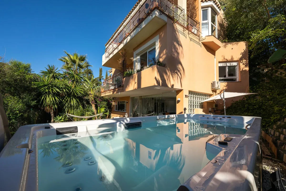 6043ec51-0cd8-4113-a8c4-9de5f2dd632c