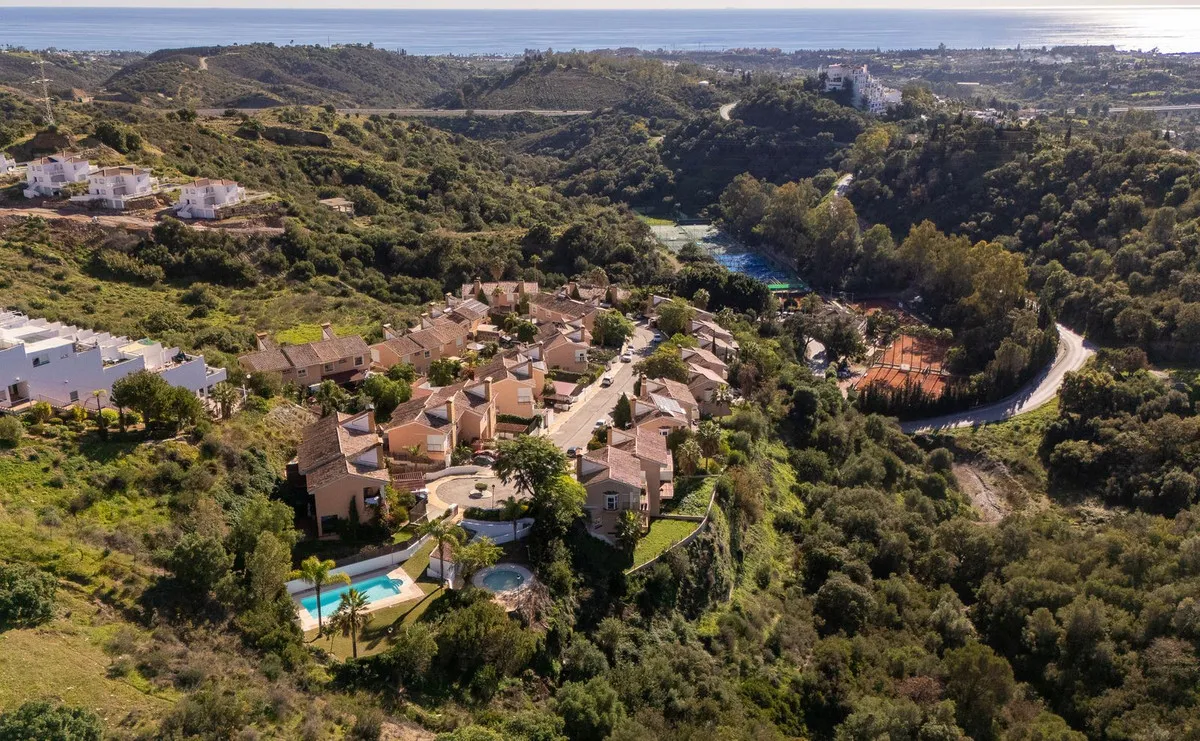 7dfaeb13-b5f5-446b-b502-9ecdf79f3e31