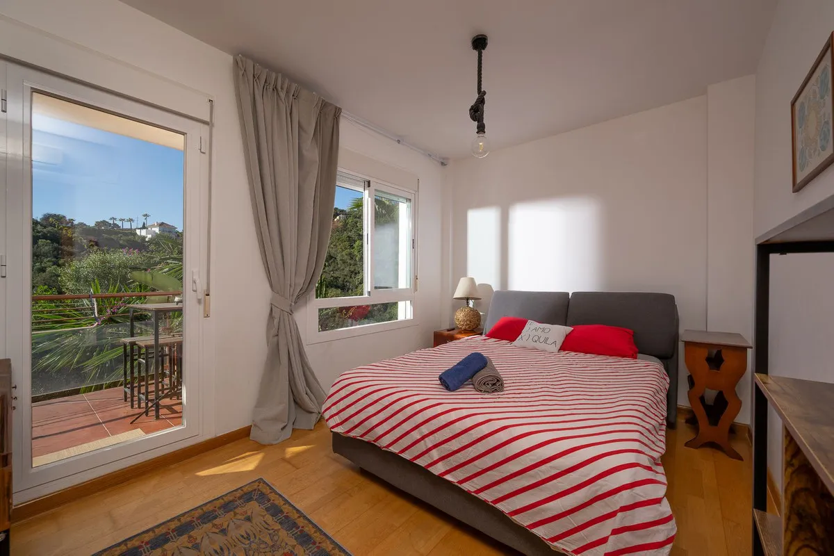 882e7bdd-8f24-4241-84b2-5408c1336575