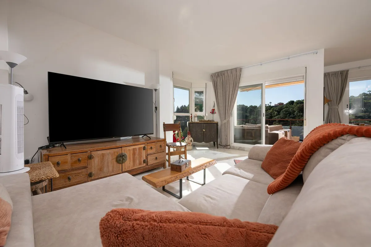 c731fae0-0ce4-43cc-a31e-3ad1d029af1b