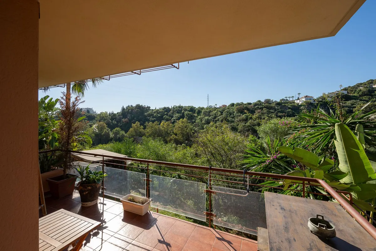 ce397edc-7ecd-4bb2-83a2-00ecd92e0d5b