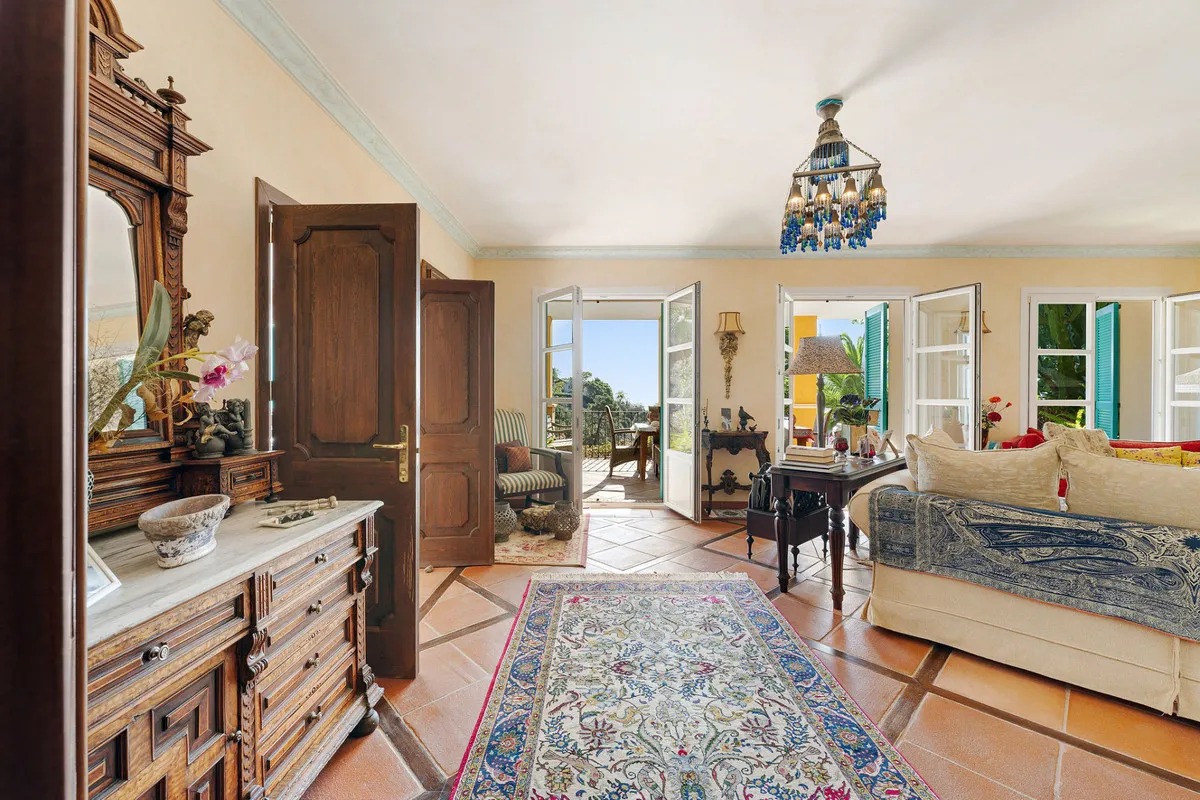 4fce6251-098f-4f86-8755-a88f59ebaf1d