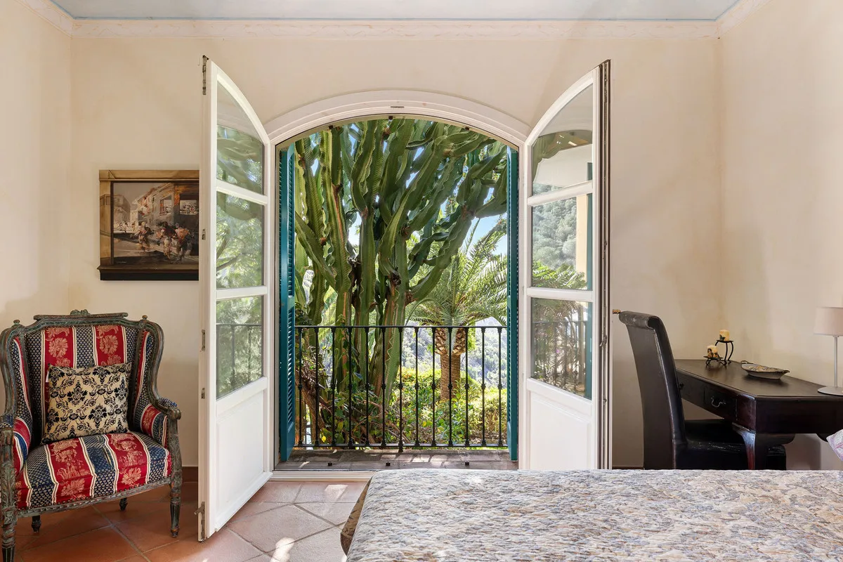 b8b21e61-a1c7-41fd-9234-3eeabdf3ab60