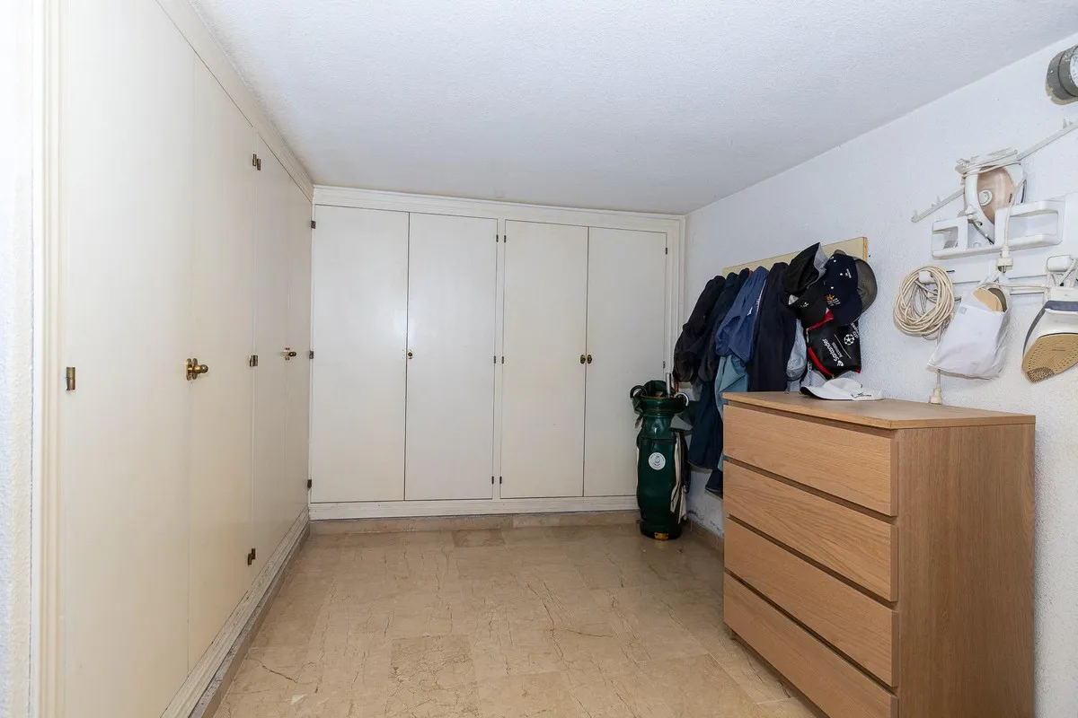 16889626-29f6-47e9-8d78-0fb48b3c1575