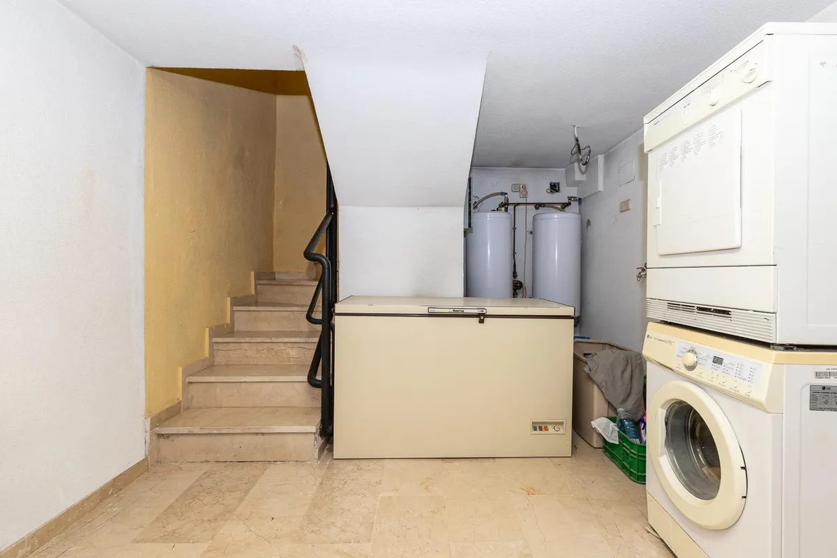 65ea2b1a-dae8-46e7-81a5-6dd87be436b9