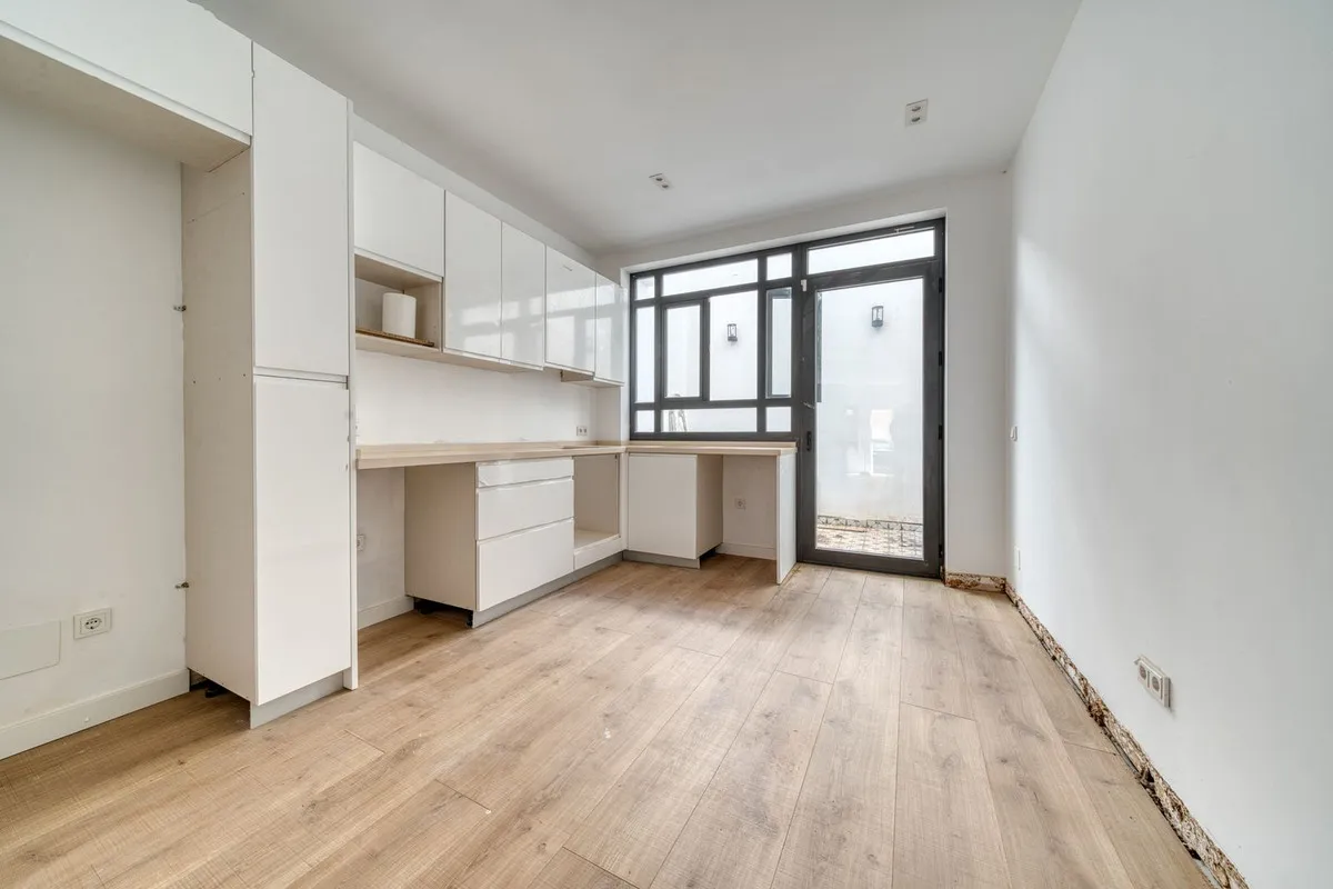 9aca8521-5510-4ac7-855f-b4e4f85a7db1