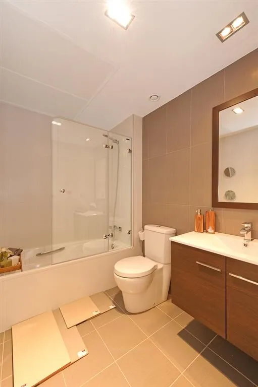 4e249498-4d89-4c4f-9b92-8492a8bf3029