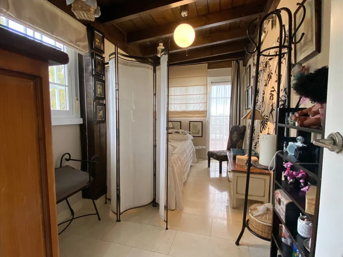 12bef3f2-9f39-4a04-9128-9f05edb7bd31