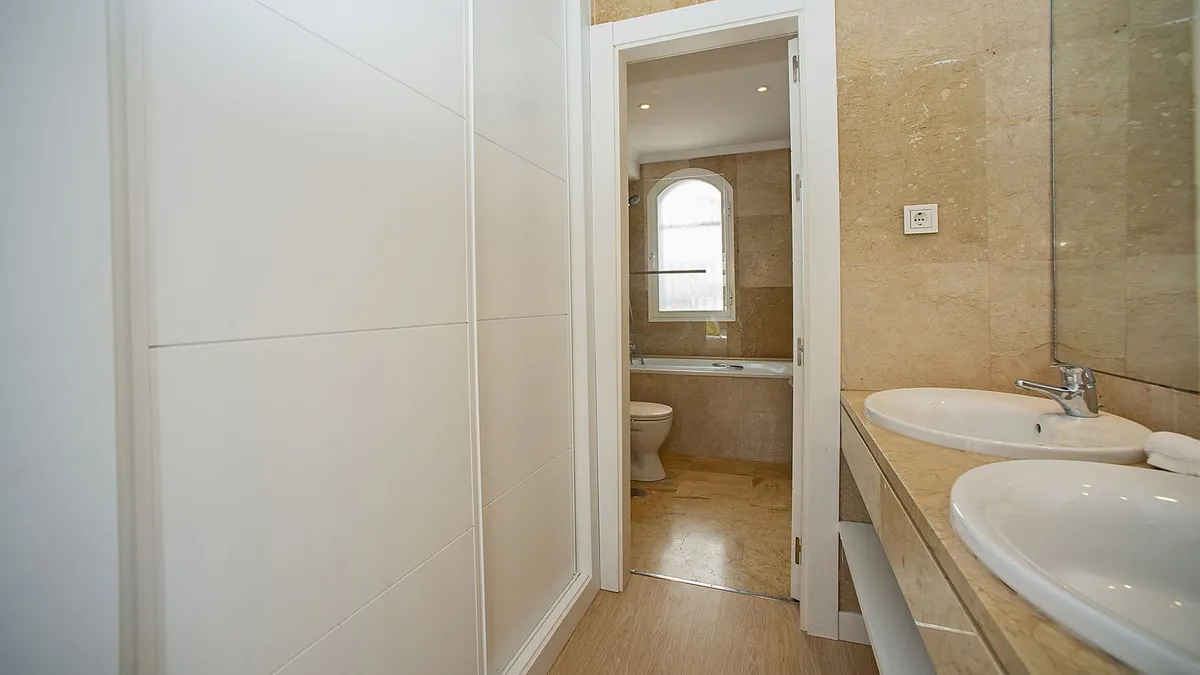 0c32330b-78ad-4791-a450-1fc311eed5c3