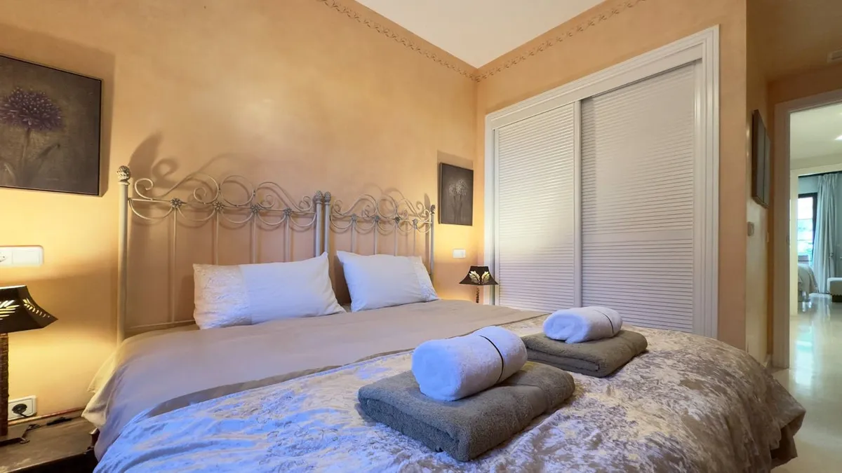 dff1266c-a43b-4829-acbd-8b086d5ee71b