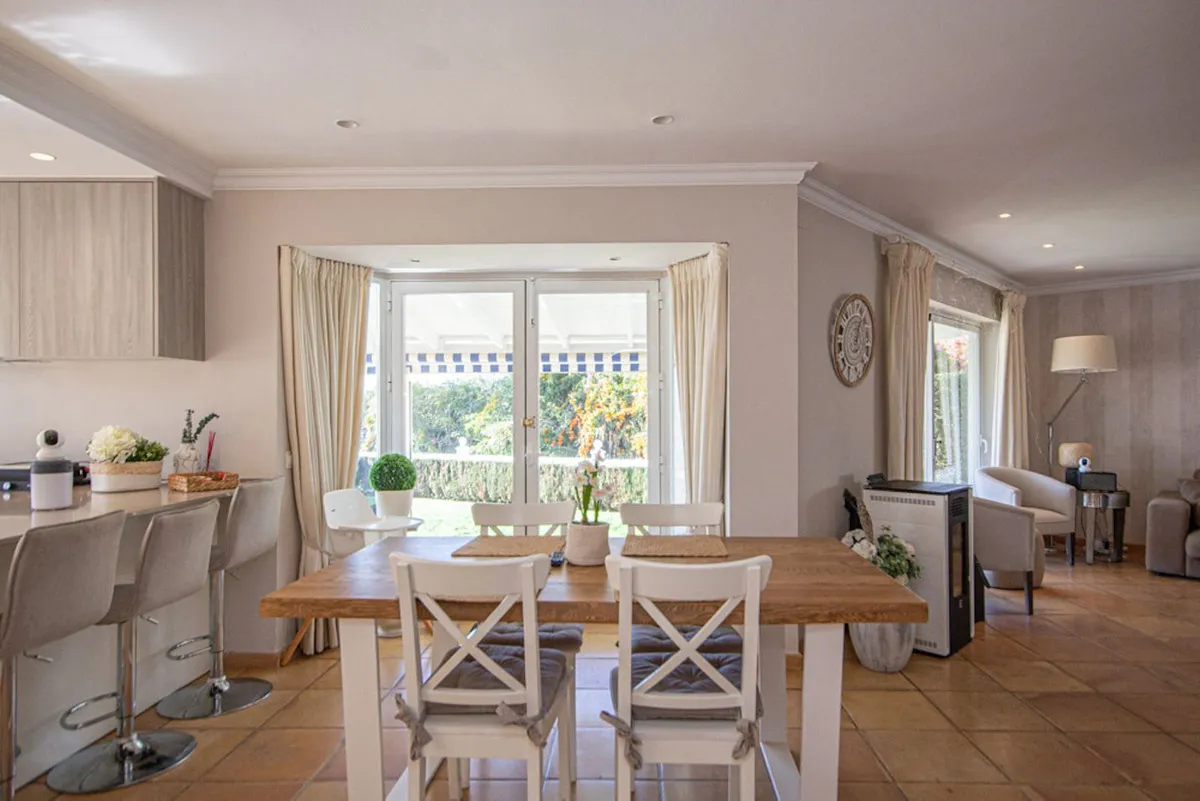 8f5d93d3-65ad-4b47-8362-d733fdd05b1a