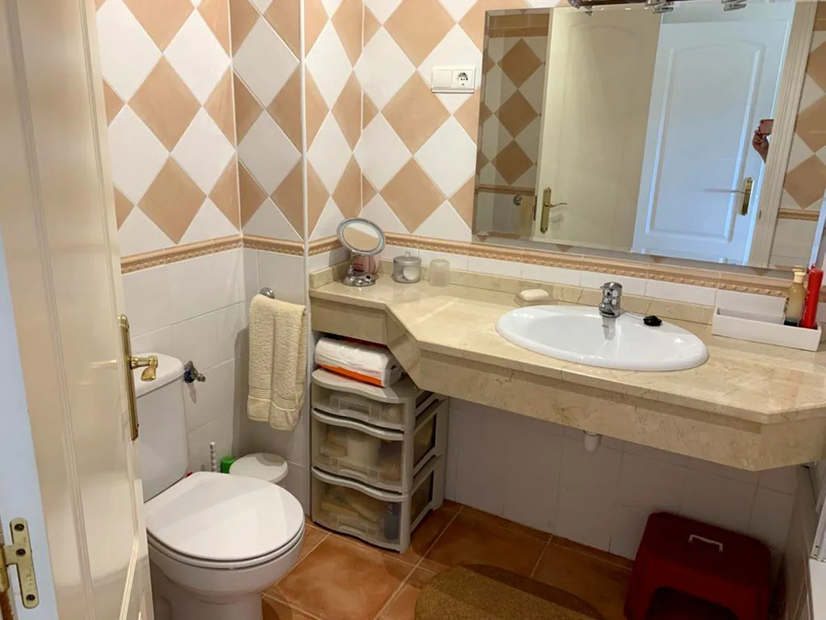 28398e7e-2b18-411f-b256-07f25ae1a874