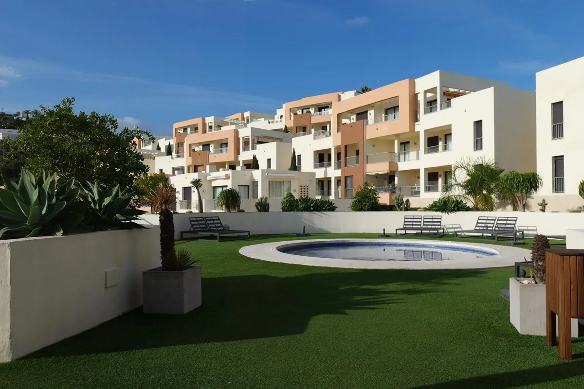 56538b53-0d35-4ae3-a9a3-a9a69ca7a201