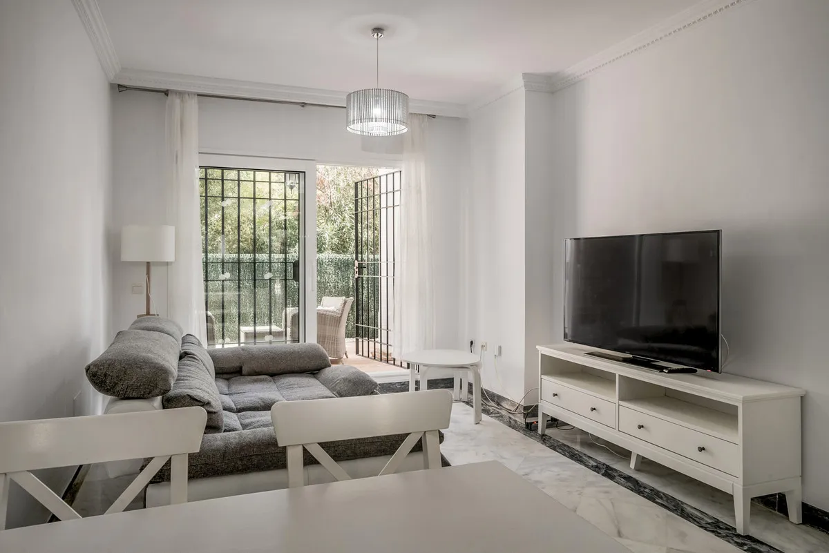 d774ff91-3f75-4736-a1e1-214cbf5cbf03