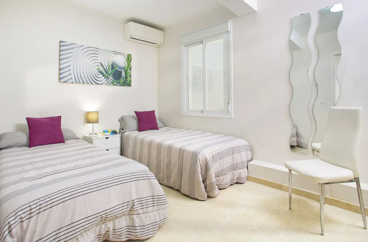 0cdc8c6e-bc73-4b25-93a2-a359303d91b8