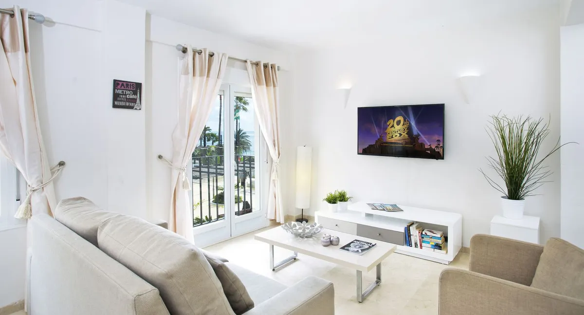 b3cd7842-3b16-4019-805c-938b6a2df8b2