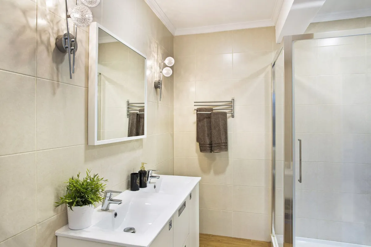 c4d8afeb-7d10-48ff-9bda-835a22b771ae