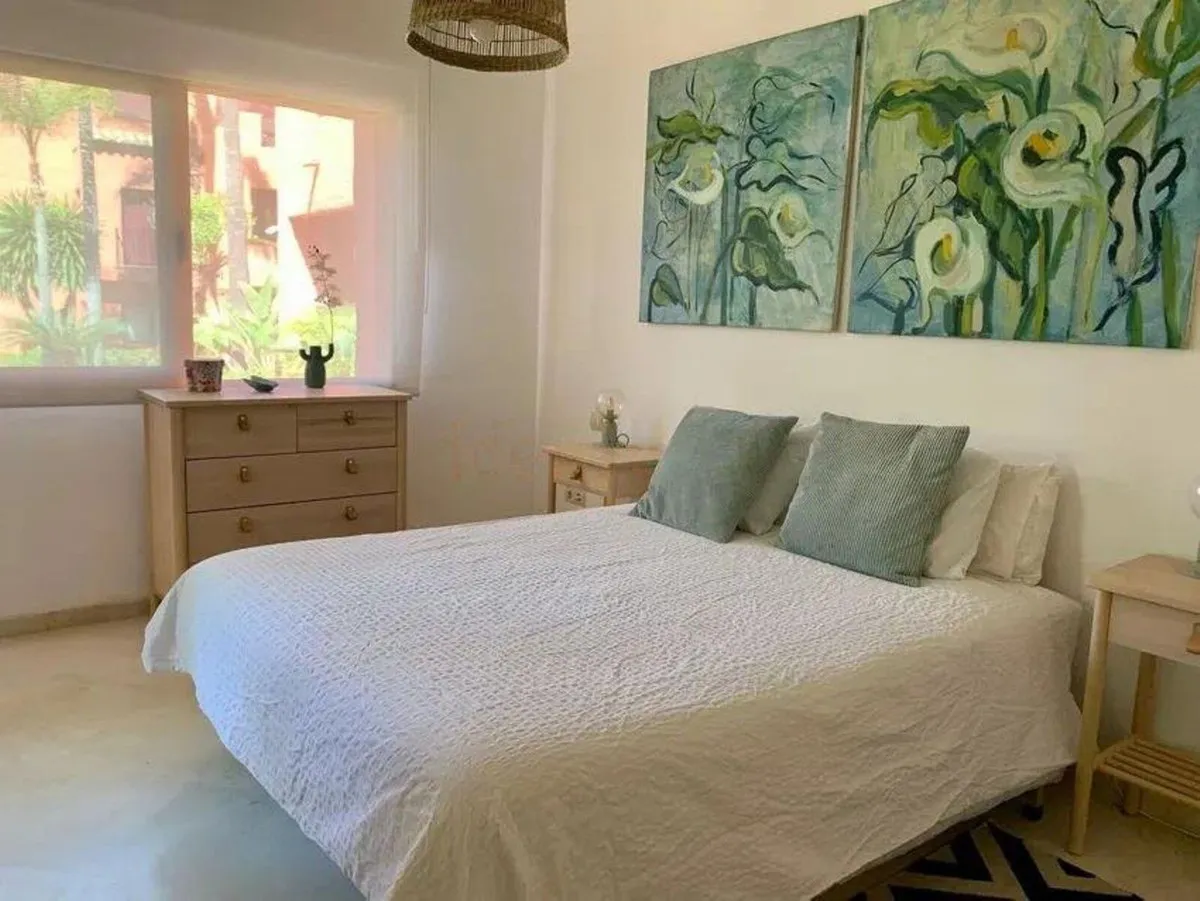 0f74273c-0320-4e21-835c-54b6f1cc6126