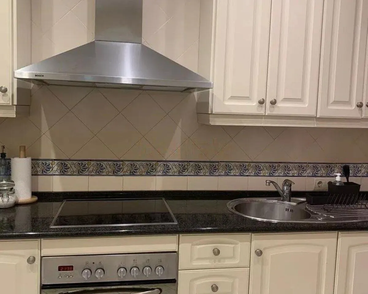 c65ef437-a1d3-489f-b405-268b825adb4a