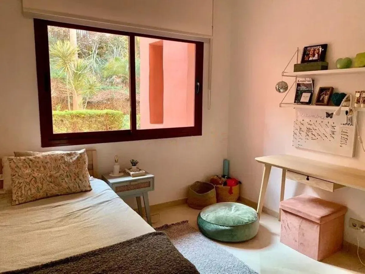 d05fb892-0051-4da0-81a9-51cf2271a916