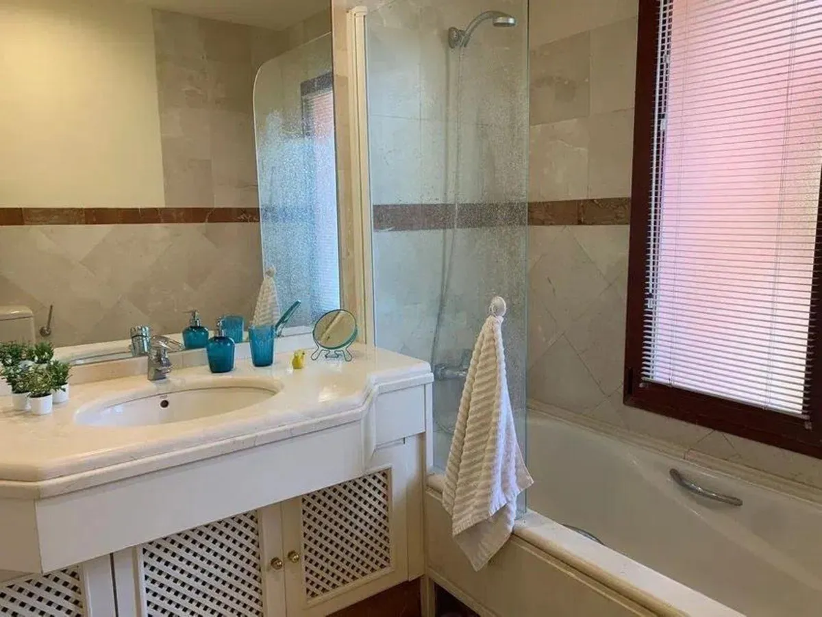 de21fd53-3e7c-42de-9307-dfa98d3a32b8