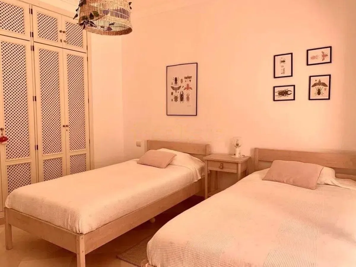 f2a0ad14-20d9-4009-a2ba-e1a3a0991962