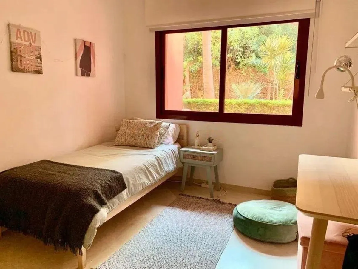 fe2a2c73-7a4a-498e-a1a3-714e9fb1481b