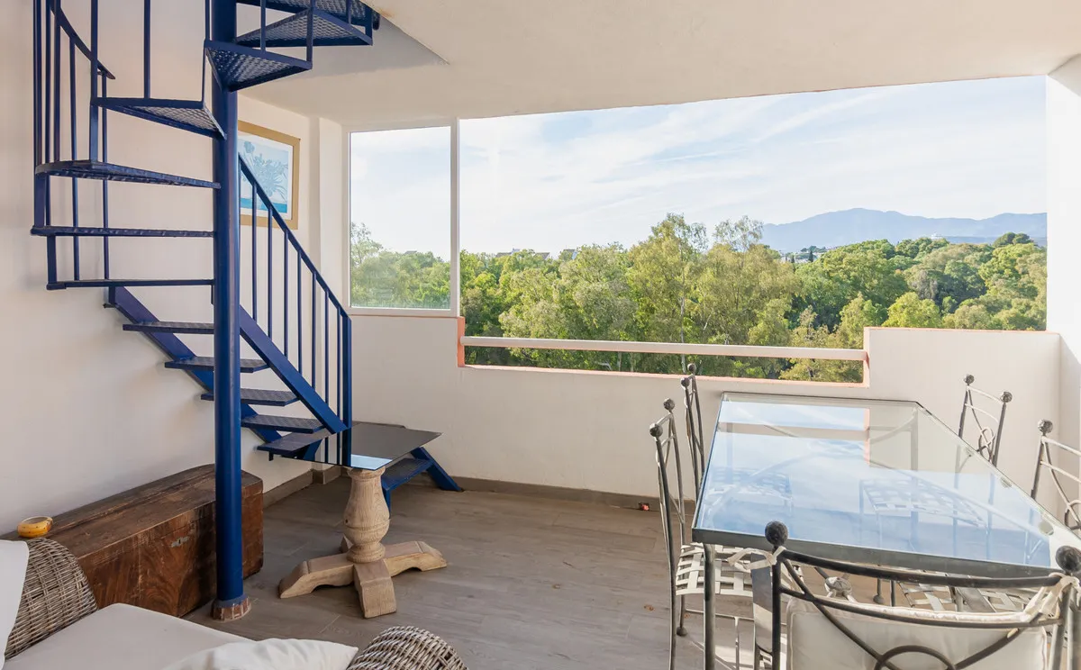 04f8fdb1-9e0c-480d-b62e-d44ba951fa8e