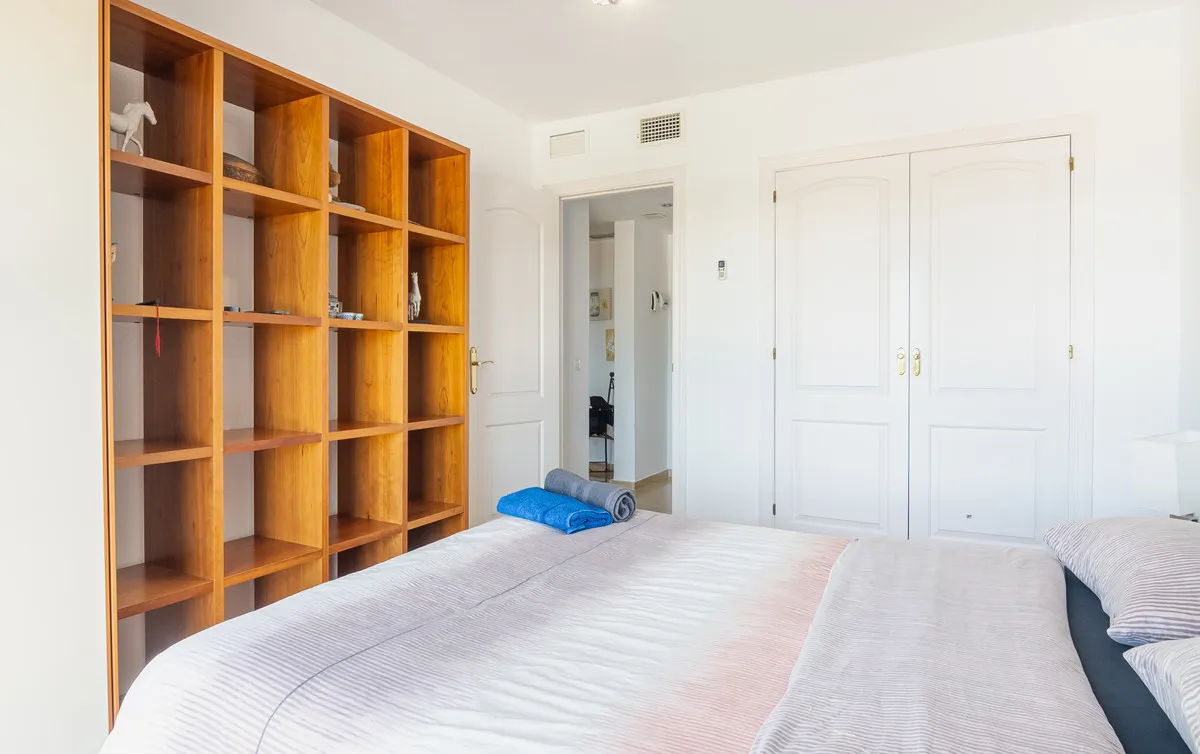 2fb0af9d-2f1b-4577-9f94-f5a9bd8abbf7