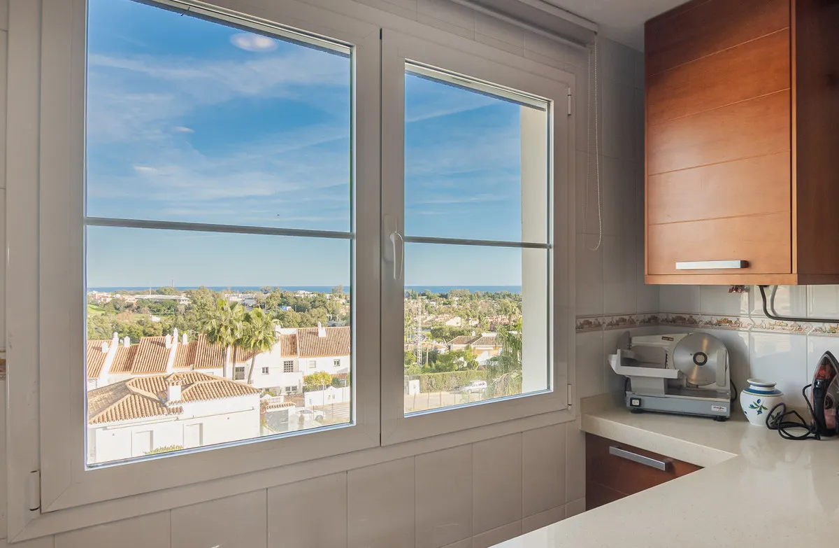 6ba5a925-9136-4f0b-b497-976410965f9b