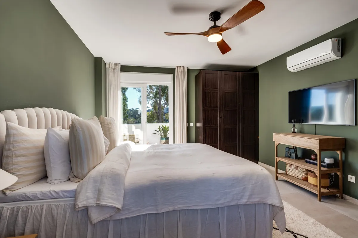 d8637500-f662-4488-ad06-97ac10b5dc25