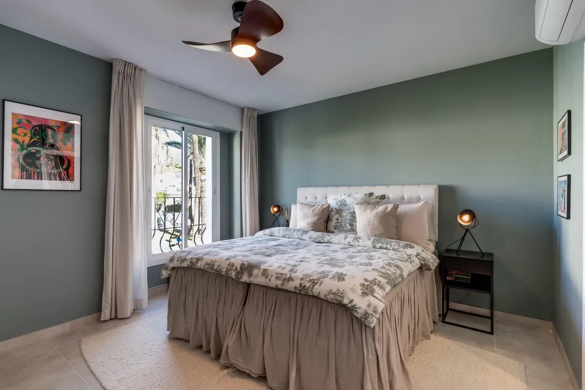 e88fb0ab-703b-4f9a-8dfa-4f9b58796689