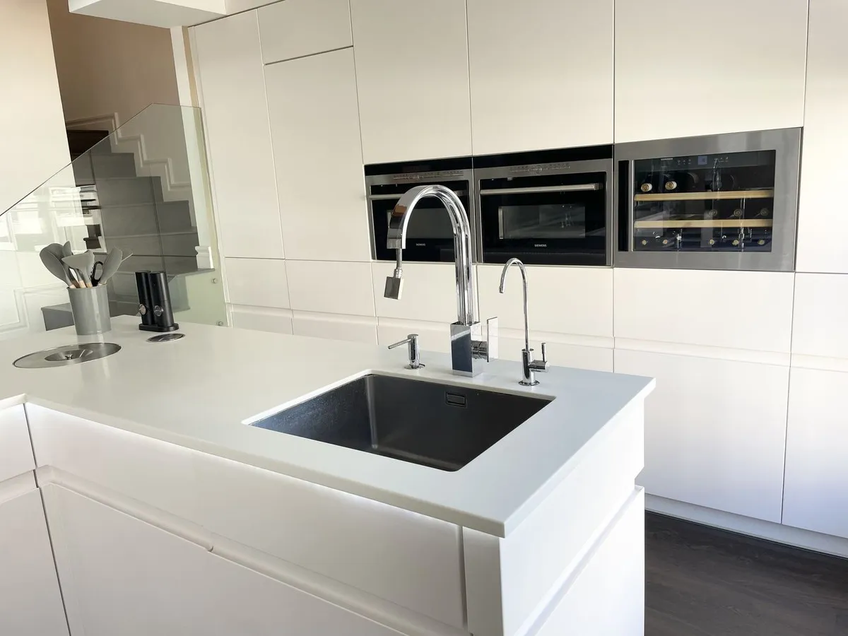 28200621-4d97-4dcc-8068-4cc5c99491d1