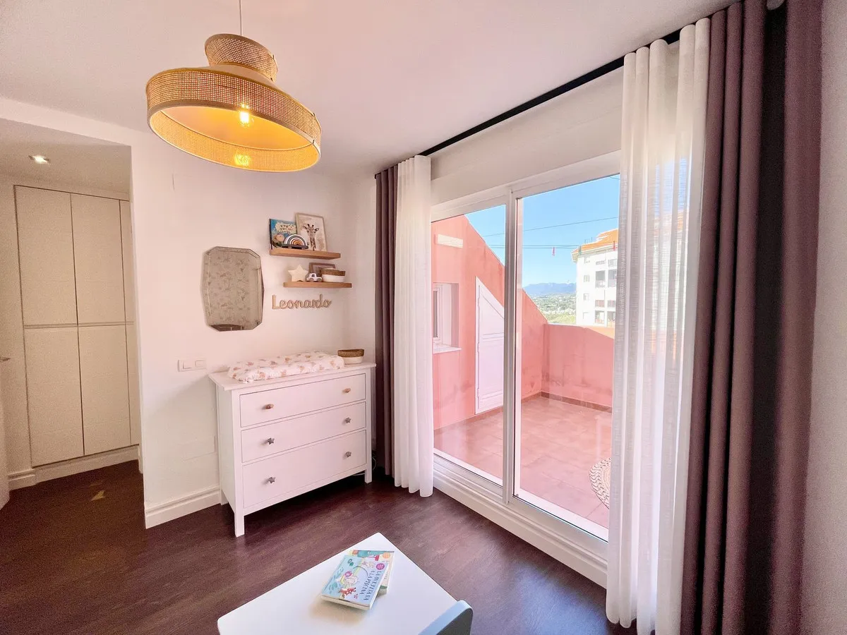 702f7d19-ac16-4577-9782-5a99a207e5fe