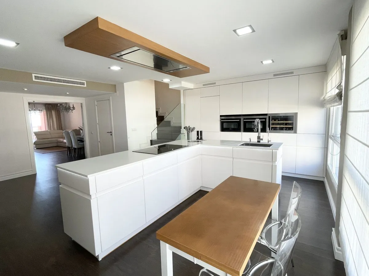 c125116f-62bc-4614-8366-8f6536a567a6