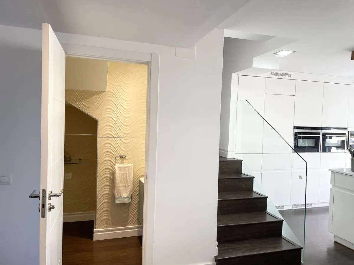 dffa2296-3e8f-4cec-9289-f23c69f0172e