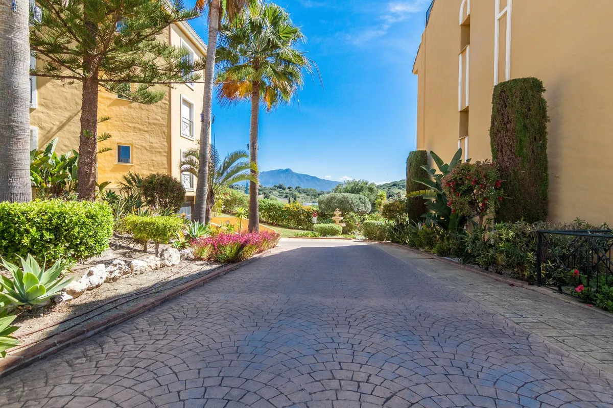 5d8b6c69-1cb4-4857-a7aa-91838a03a800