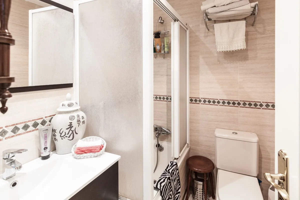 e7864a8b-c9e5-4085-ba04-dbdb4df2c91c