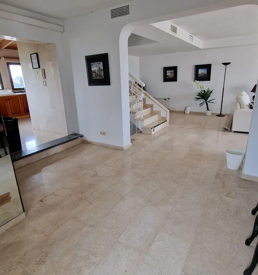 a844514b-369c-4a23-b53c-635be17730d7