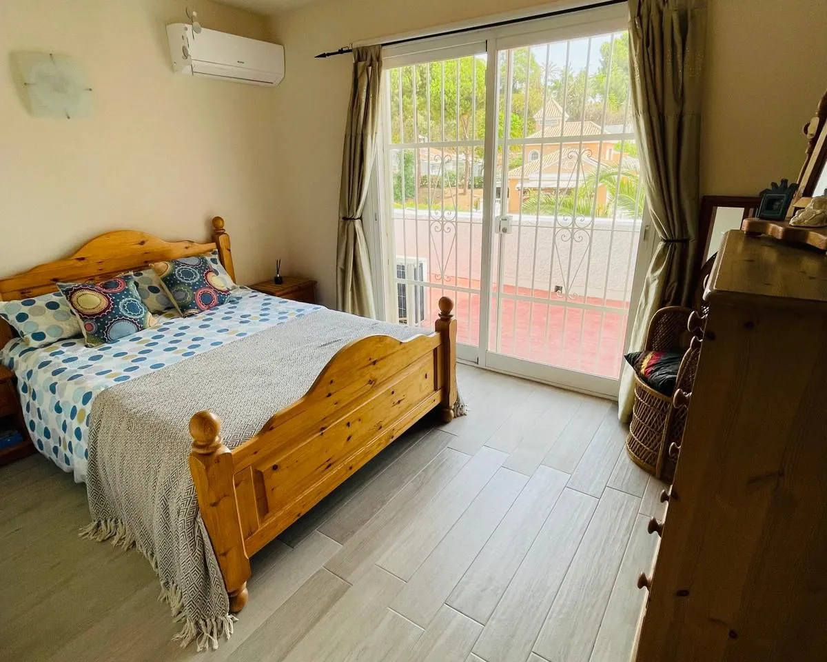 8357b374-11c5-48b5-8a14-fc2110c1ae95