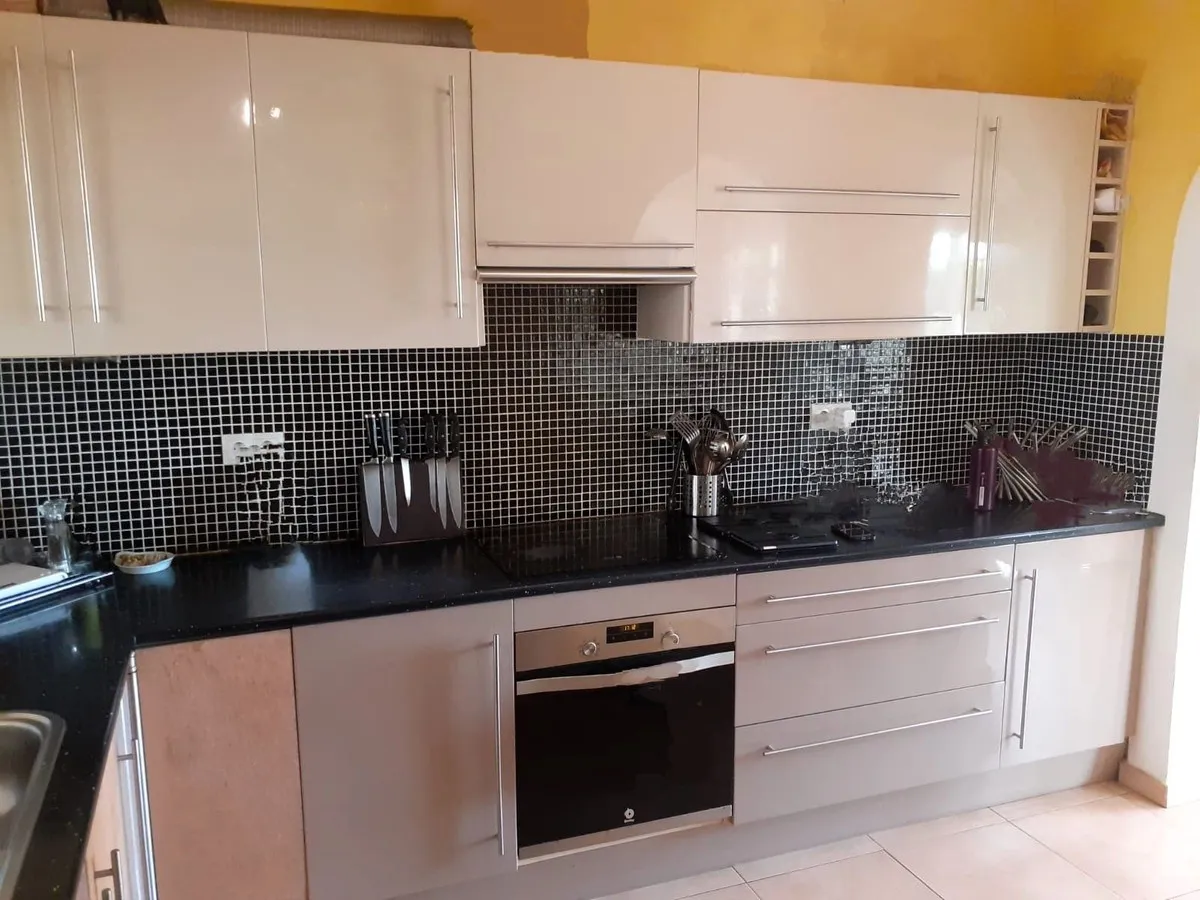 88949804-901a-4363-b1e0-fb3911f1aed3