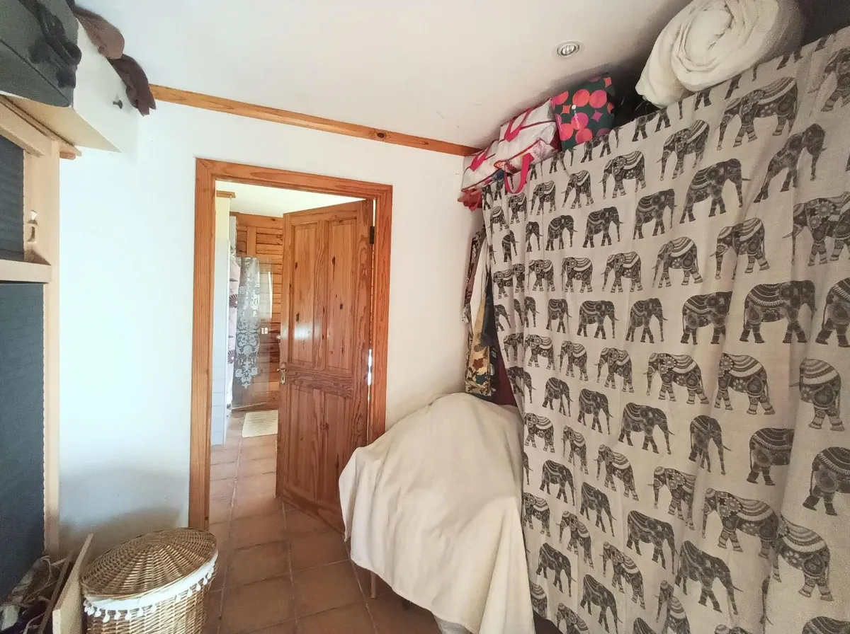 c34e5b49-90f4-44bf-aab7-33af1741ee88