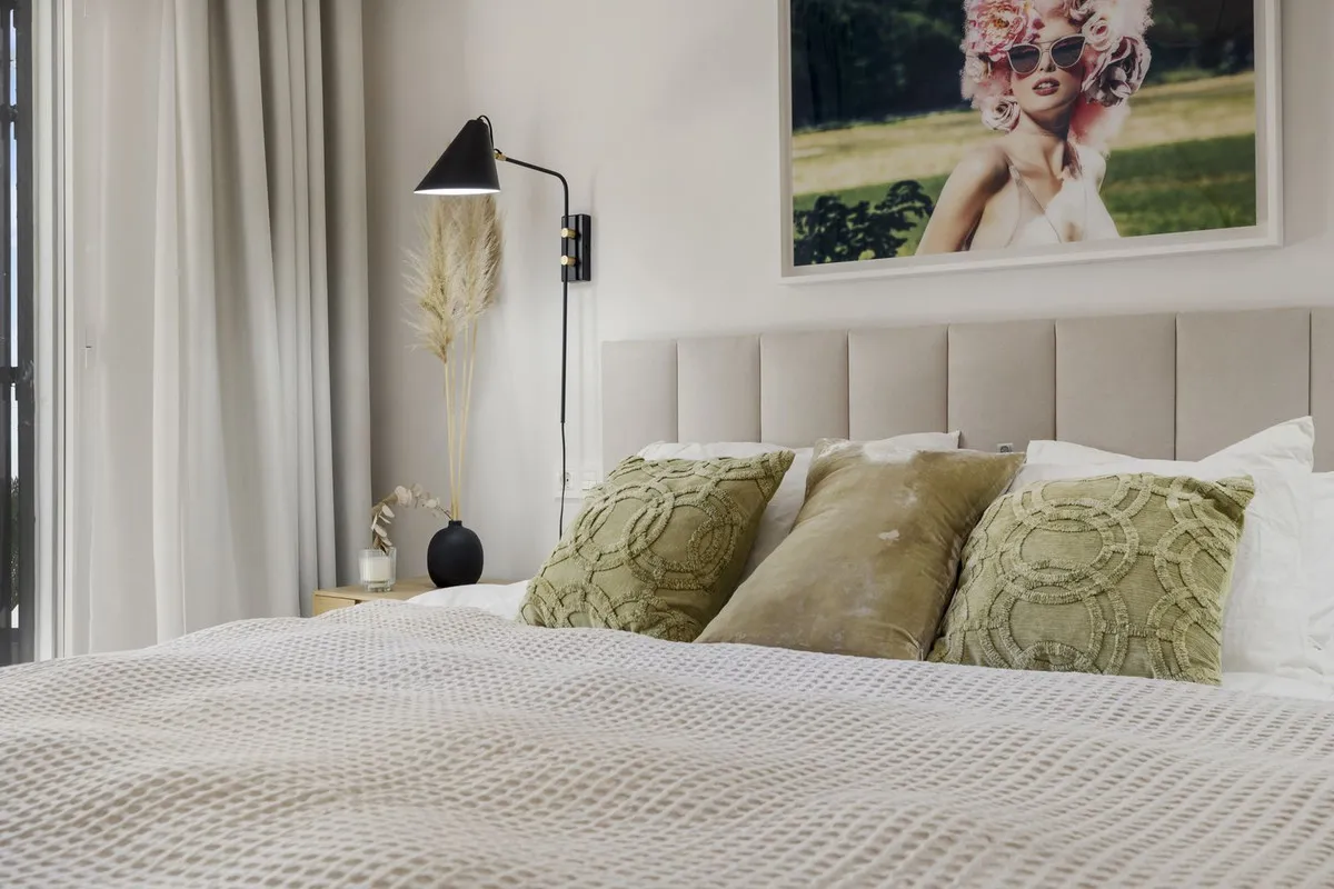 1367c7e4-f654-4099-8938-3da694f93484