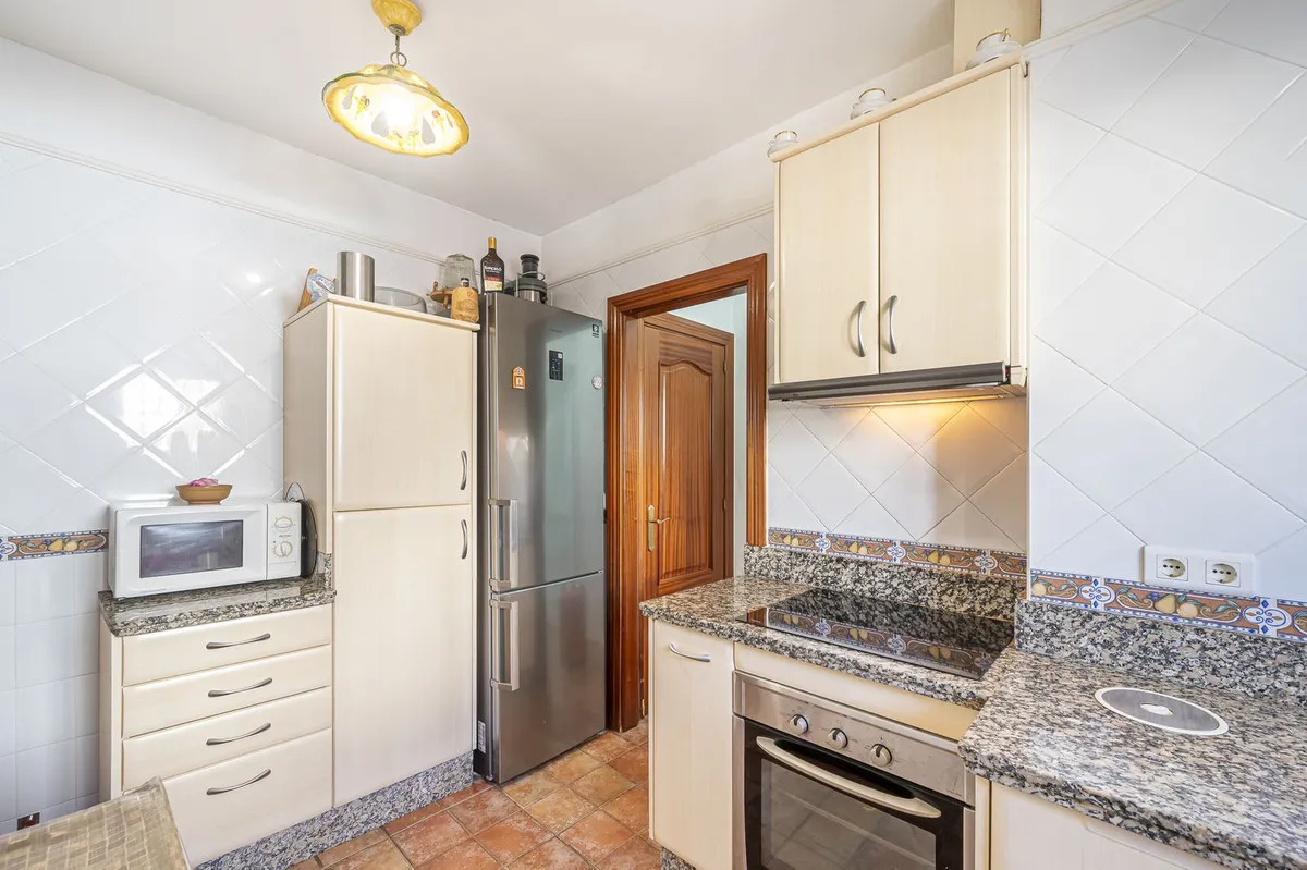 121716ef-8c71-4acc-90a2-192d6166d636