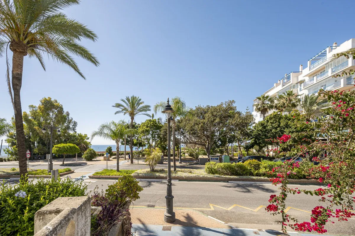 57ff7e74-938e-4de6-bdd8-38591c026eab