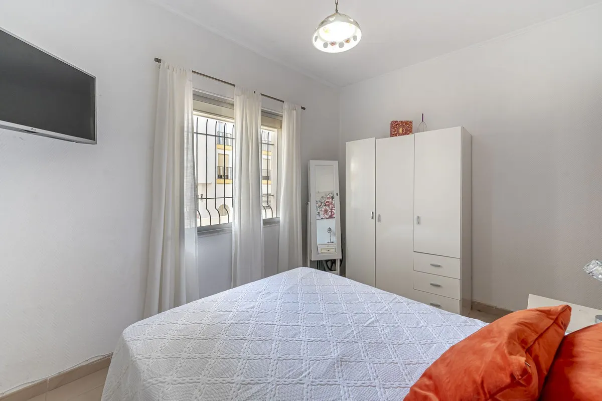 c38a0acc-3400-4eb7-a2d3-cbe503a4d130