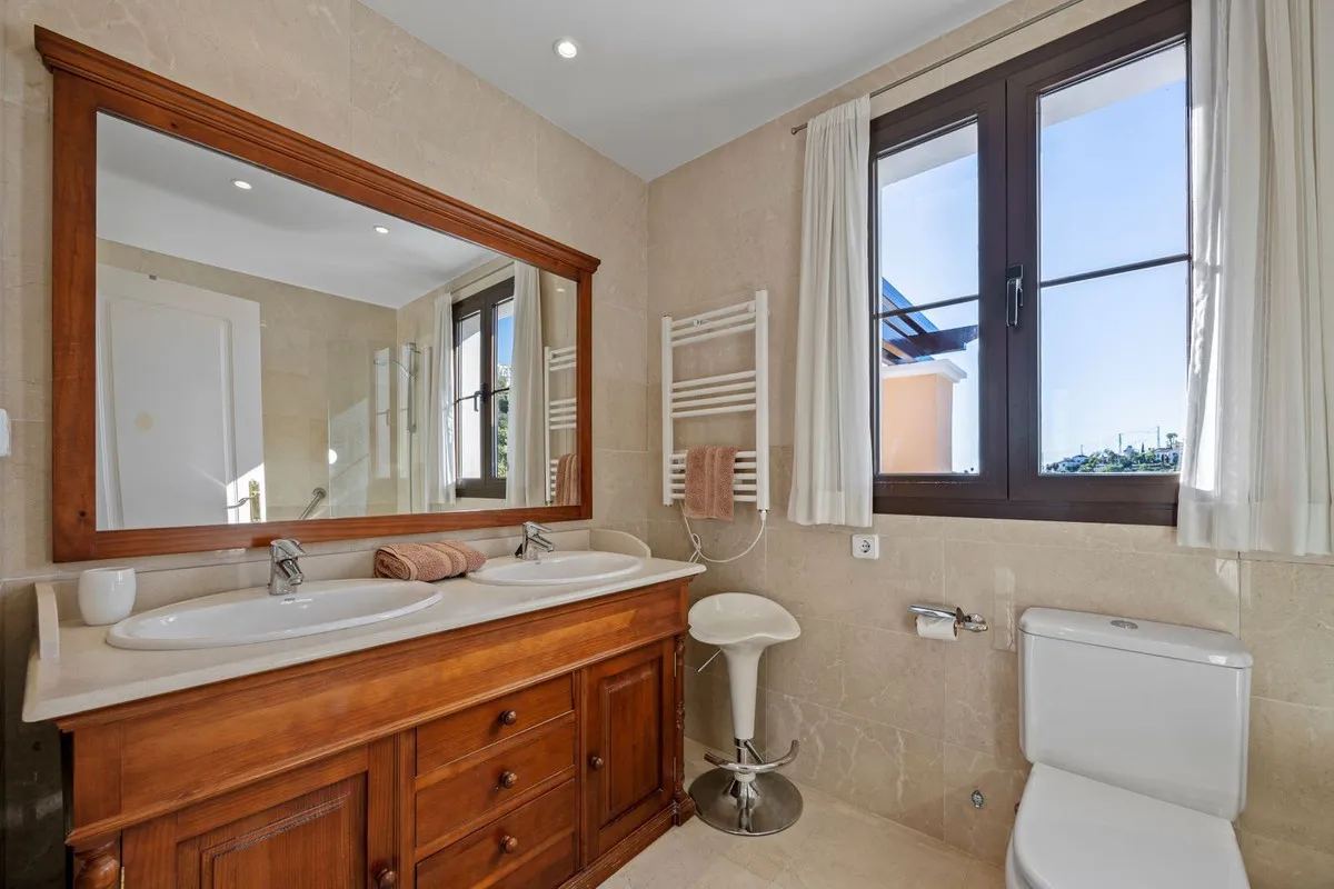 b57ee92d-80ea-4d82-8130-45adef5365b2