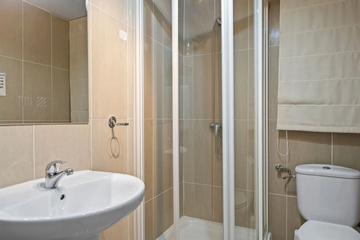 e03cef4c-1014-40c1-b469-b7d46d2cf837