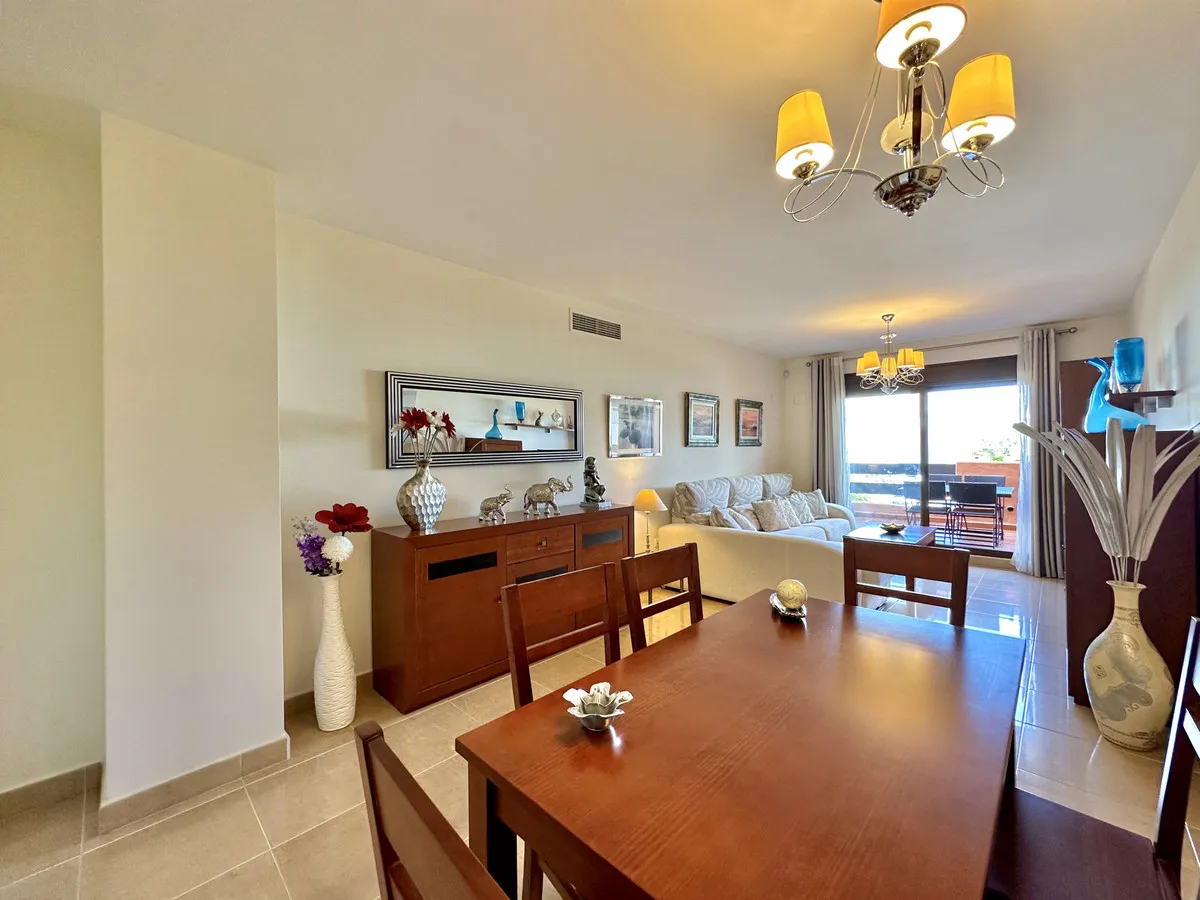 e1fc85f6-5eac-4191-ba77-e65af1653583